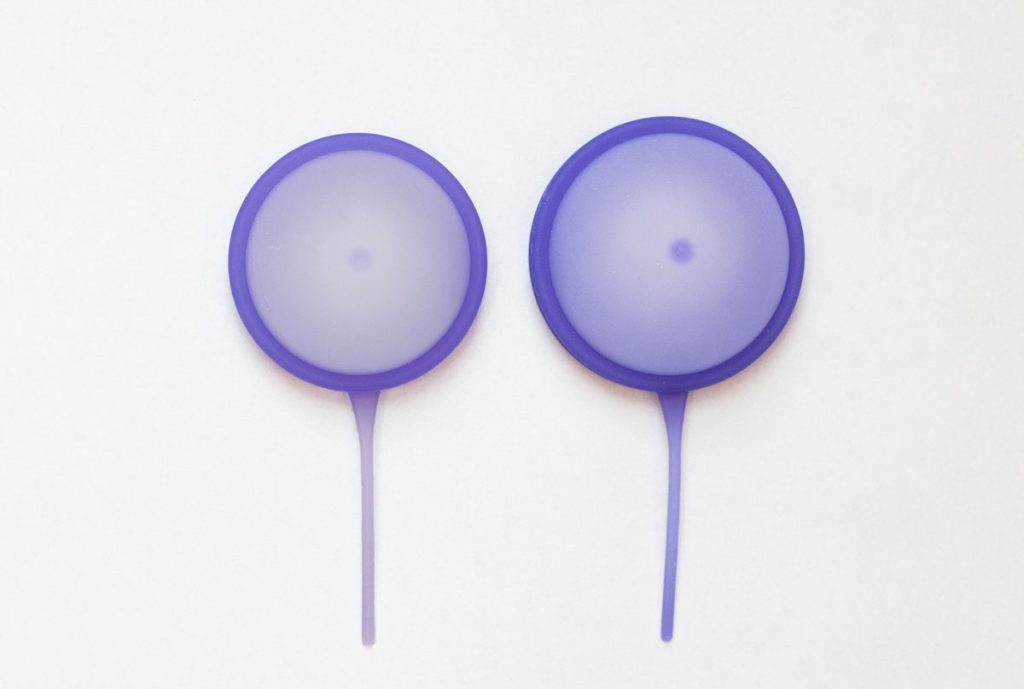 Fillow Disc size Small and Large side by side on a white background